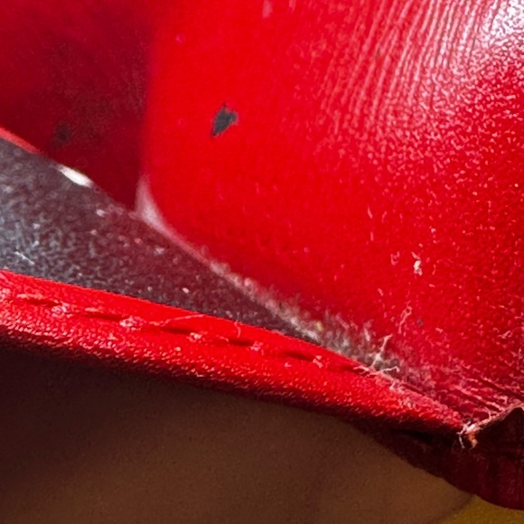 Louis Vuitton Red Epi 4 Key Holder - Picture 11 of 12